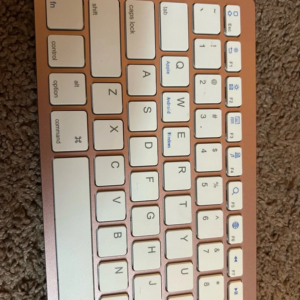 Wireless champagne color keyboard